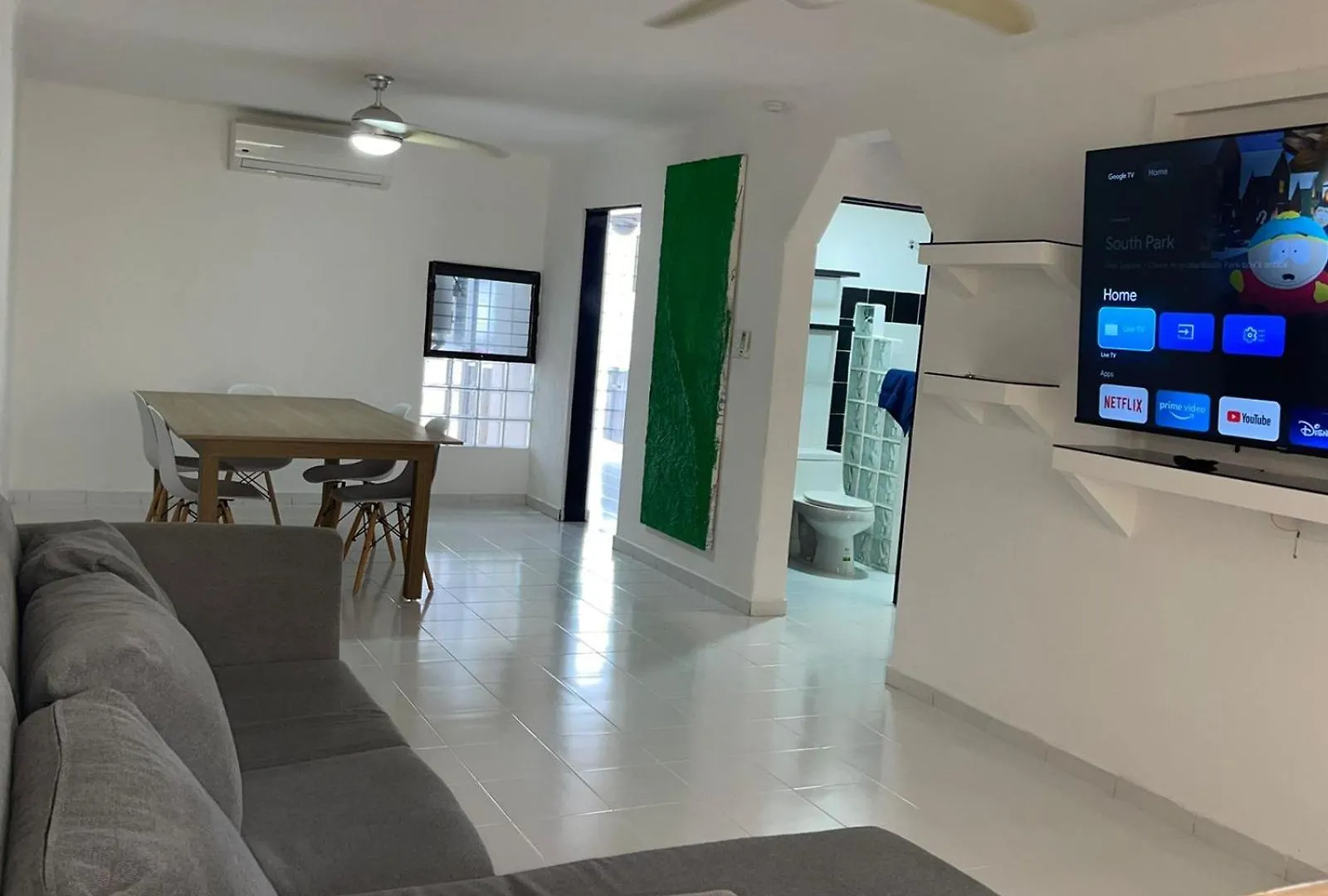 Deco 3 Downtown 3 Bed Apartment contacts